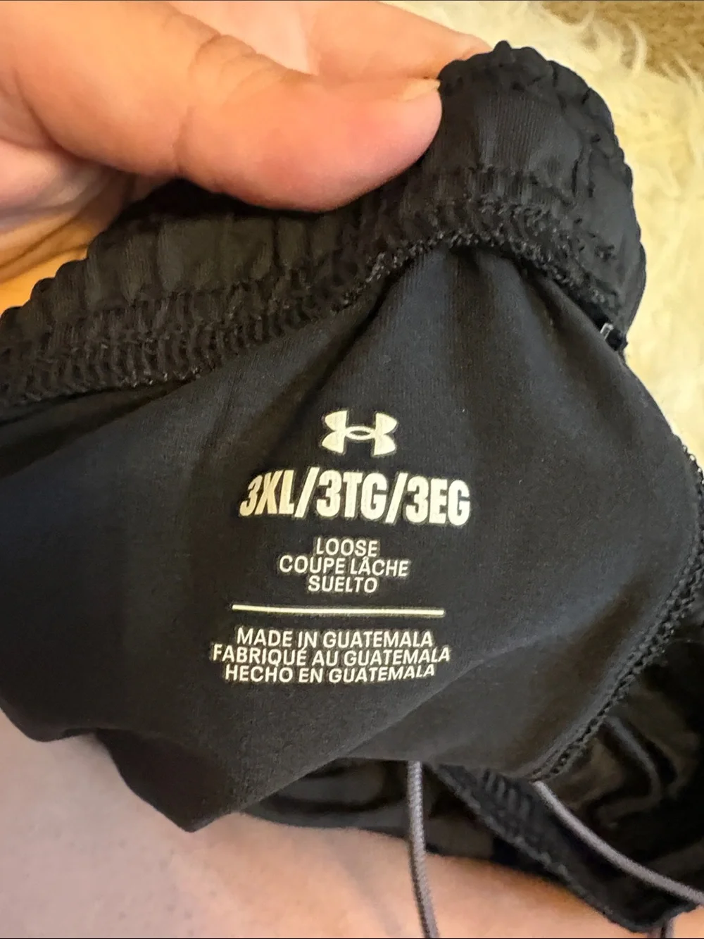 Under Armour tech vent 7 inch Black Athletic Shorts with Drawstring